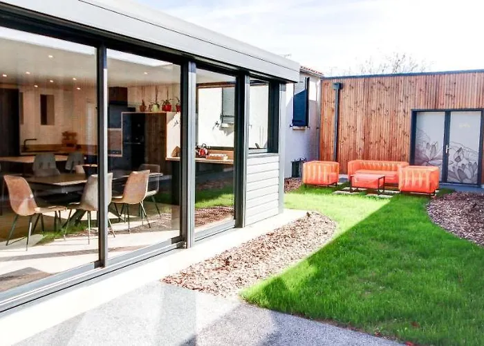 D'hotes Du Val D'asson Bed & Breakfast 3*